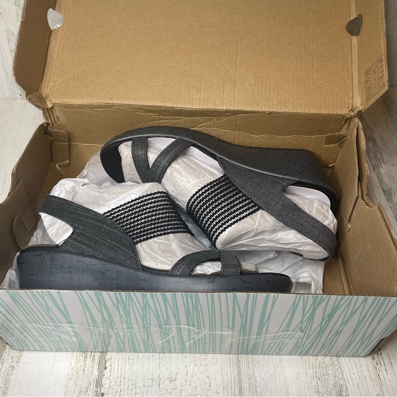 Skechers High Tea Luxe Foam Cali Comfort Wedge Sandals size 8W- Black NWT NIB - Picture 7 of 8